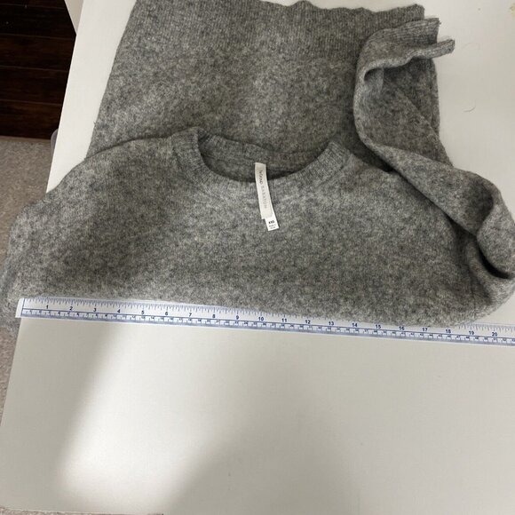 Aritzia The Group Babaton Wool-Blend Sweater Womens Size XXS - Picture 8 of 10